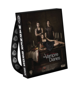 VAMPIRE-DIARIES-THE-Comic-Con-2014-Bag-906x1024