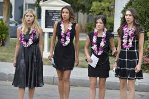 ASHLEY BENSON, SHAY MITCHELL, LUCY HALE, TROIAN BELLISARIO