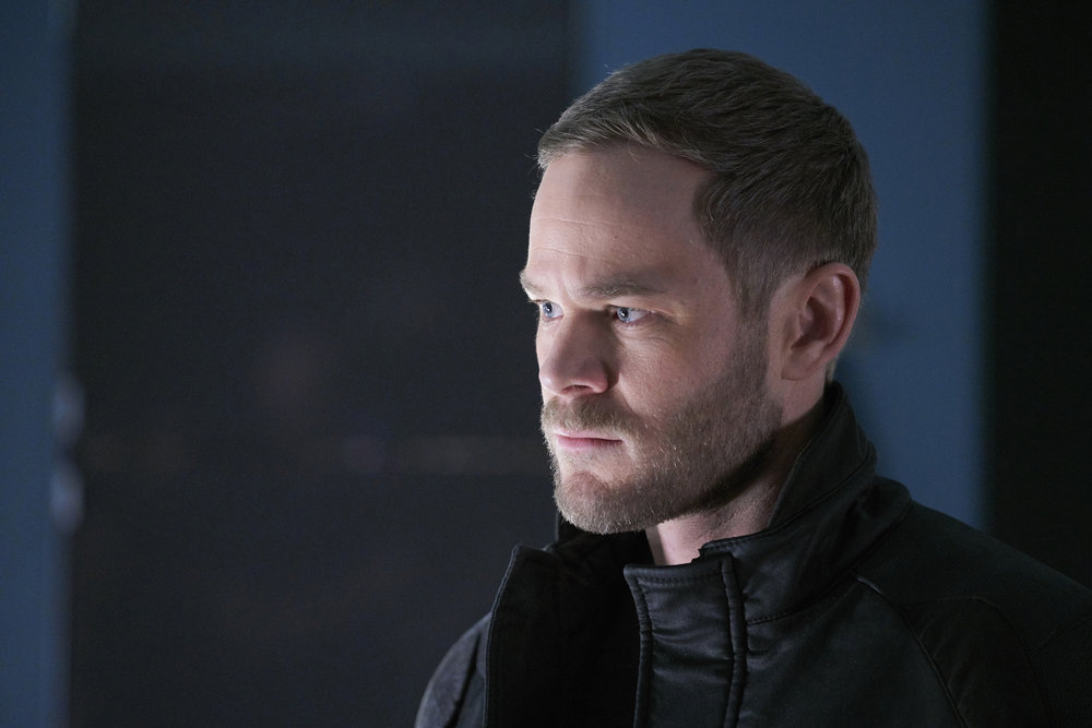 KILLJOYS -- "Dutch and the Real Girl" Episode 201 -- Pictured: Aaron Ashmore as John -- (Photo by: Steve Wilkie/Syfy/Killjoys II Productions Limited)