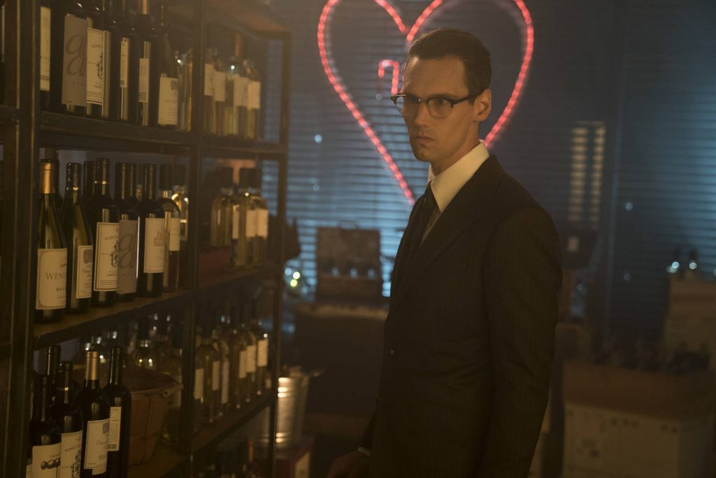 GOTHAM: Cory Michael Smith in the ÒMad City: Follow the White RabbitÓ episode of GOTHAM airing Monday, Oct. 24 (8:00-9:01 PM ET/PT) on FOX. ©2016 Fox Broadcasting Co. Cr: Jessica Miglio/FOX.