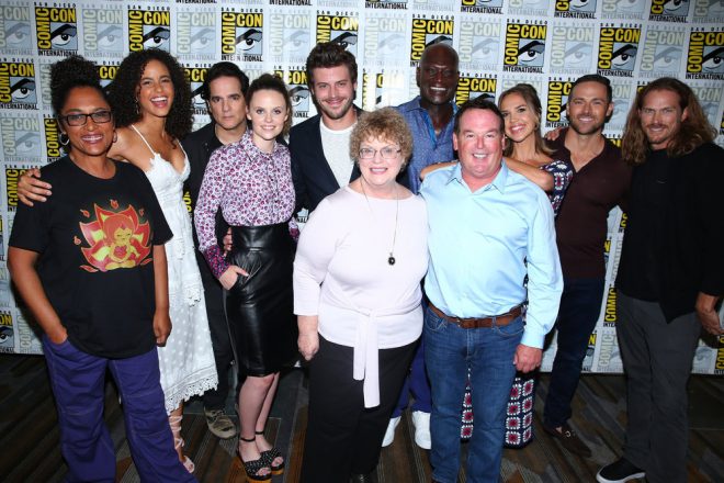 COMIC-CON INTERNATIONAL: SAN DIEGO 2017 -- "'Midnight, Texas' Press Room" -- Pictured: (l-r) Monica Owusu-Breen, Executive Producer; Parisa Fitz-Henley, Yul Vazquez, Sarah Ramos, Francois Arnaud, Charlaine Harris, Author of the "Midnight Trilogy"; Peter Mensah, David Janollari, Executive Producer; Arielle Kebbel, Dylan Bruce, Jason Lewis at the Hilton Bayfront, San Diego, Calif. -- (Photo by: Mark Davis/NBC)