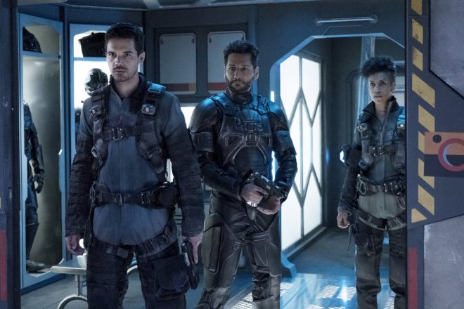 THE EXPANSE -- "Iff" Episode 302 -- Pictured: (l-r) Steven Strait as Earther James Holden, Cas Anvar as Alex Kamal, Dominique Tipper as Naomi Nagata -- (Photo by: Rafy/Syfy)