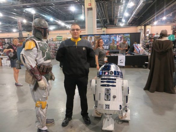 Star Trek and Star Wars cosplay with R2D2