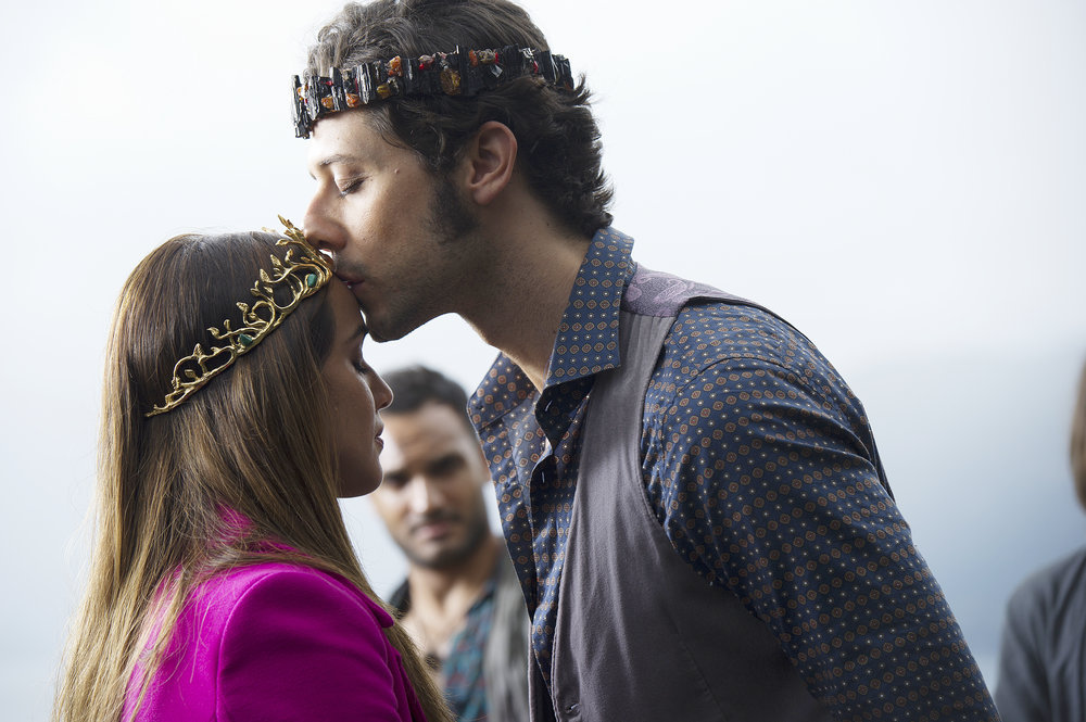 THE MAGICIANS -- "Night of Crowns" Episode 201 -- Pictured: (l-r) Summer Bishil as Margo, Hale Appleman as Eliot -- (Photo by: Carole Segal/Syfy)