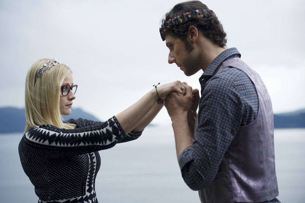 THE MAGICIANS -- "Night of Crowns" Episode 201 -- Pictured: (l-r) Olivia Taylor Dudley as Alice, Hale Appleman as Eliot -- (Photo by: Carole Segal/Syfy)