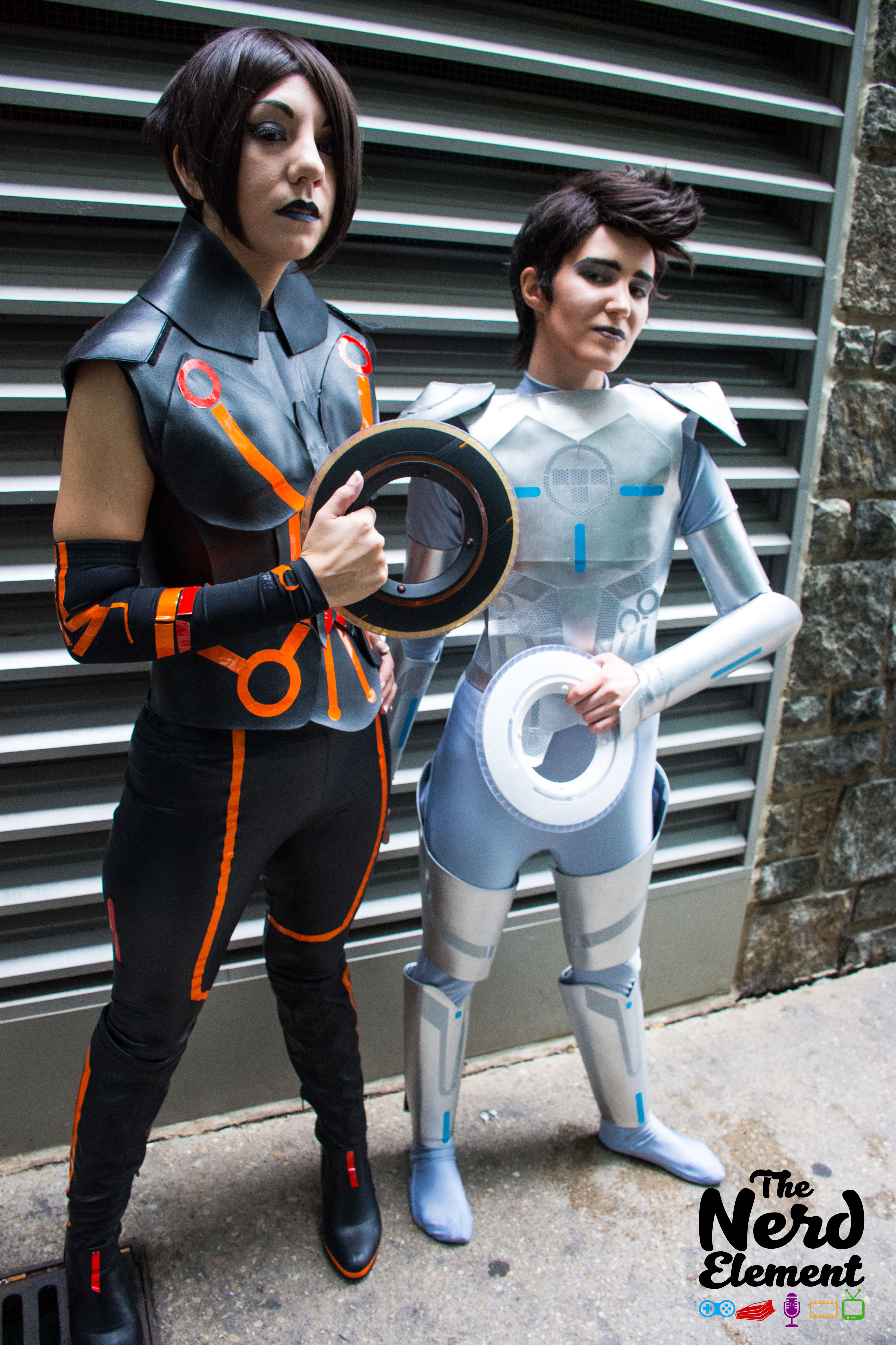 Paige and Beck - Disney's Tron Uprising
Cosplayers: shotabootyshorts (ig) and shesaniso (ig)